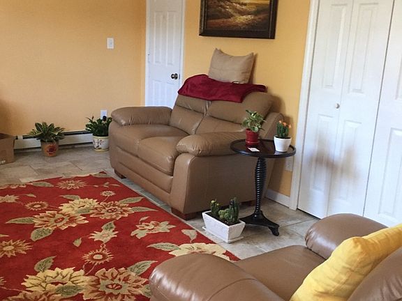 4th image of 16 Harbor Ln
