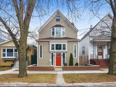 3747 N Francisco Ave, Chicago, IL, 60618
