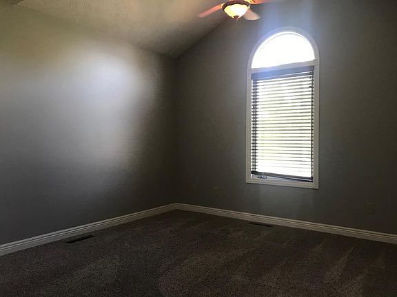 5th image of 4111 Indianhead Dr