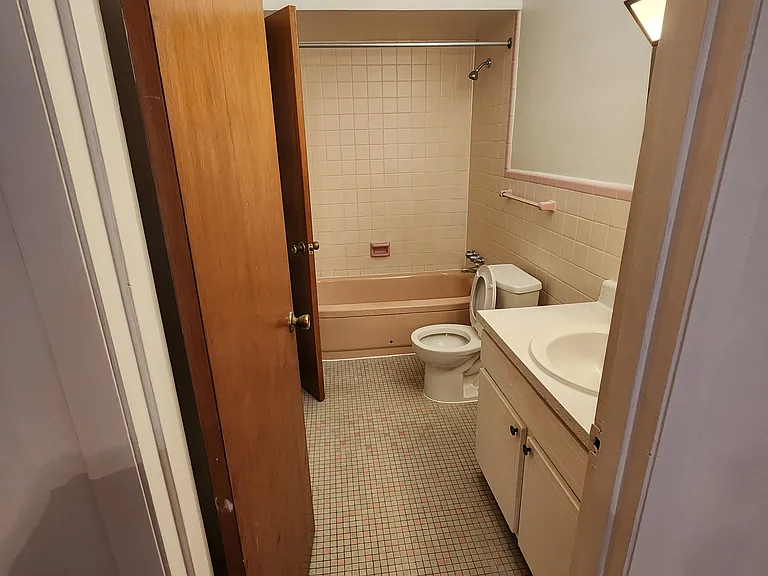 2528 Vera Ave #3 — Photo 23