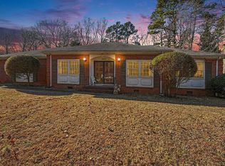 1067 Camden Ct, Asheboro, NC 27203