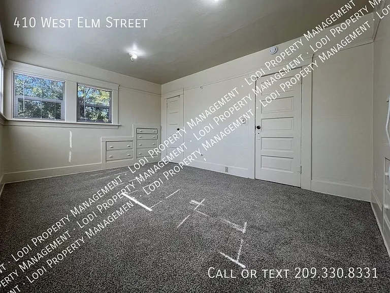 410 W Elm St — Photo 33