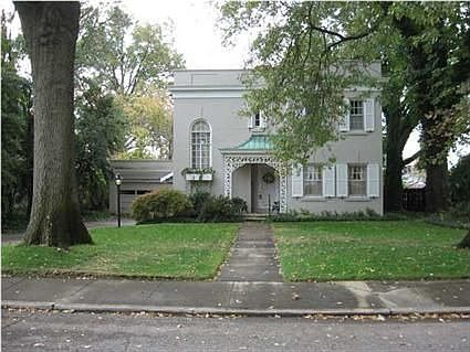 1st image of 1315 E Chandler Ave