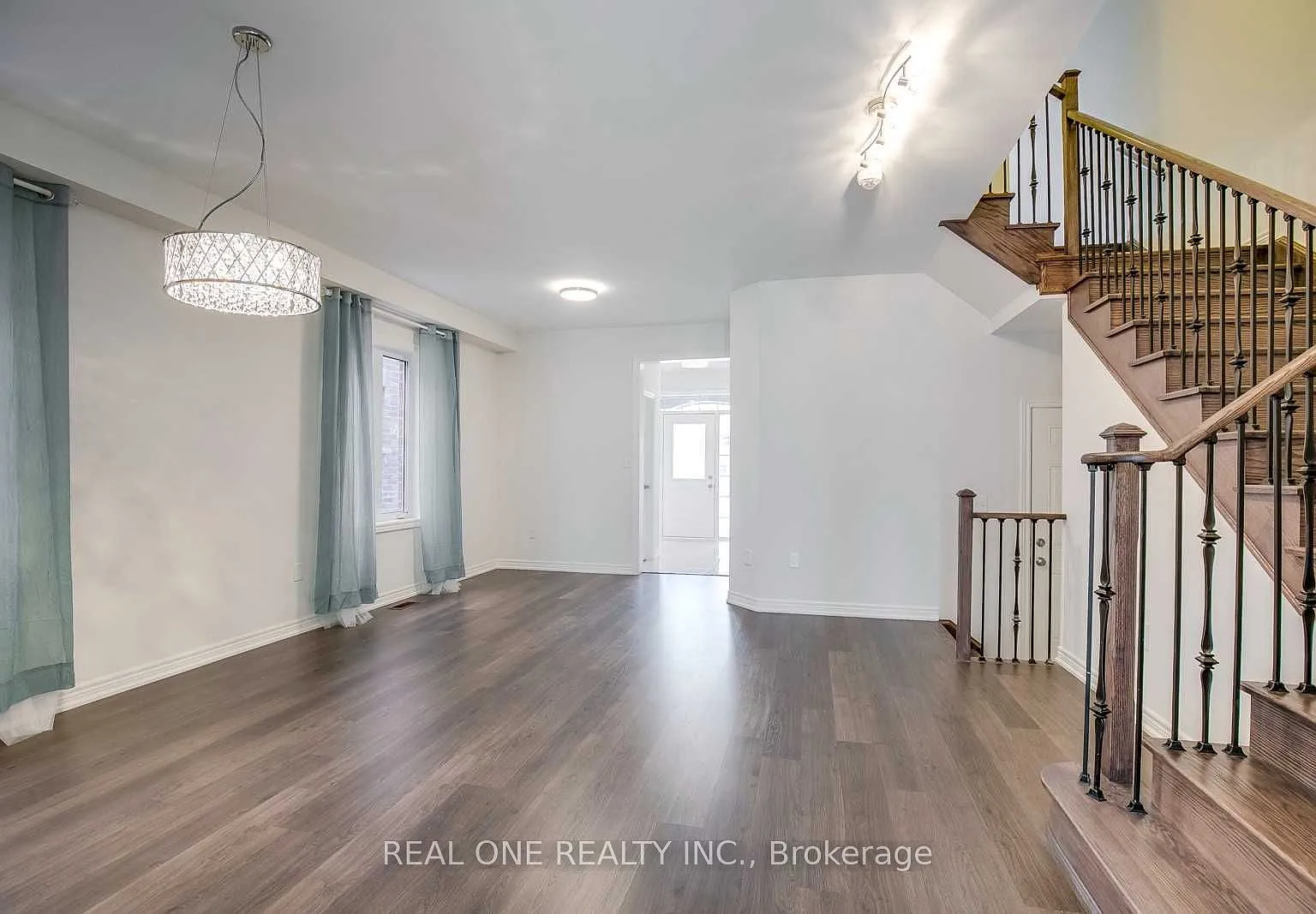 4 bed, $3,750 — Photo 3