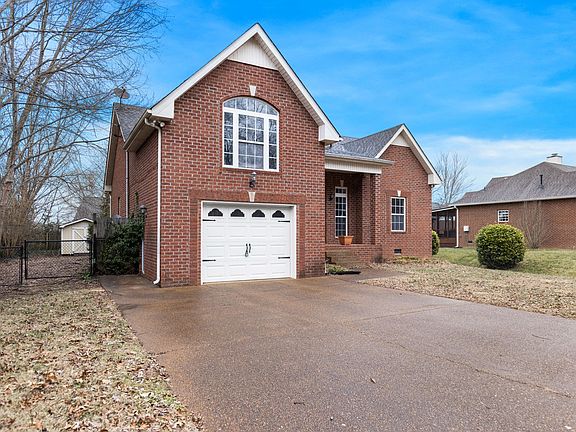 3rd image of 118 Seminole Ln