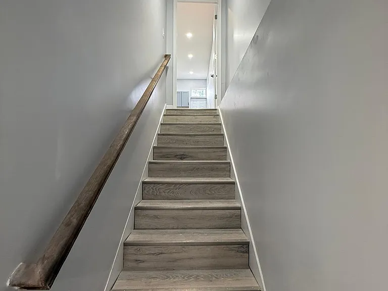 1806 N Mount St — Photo 33