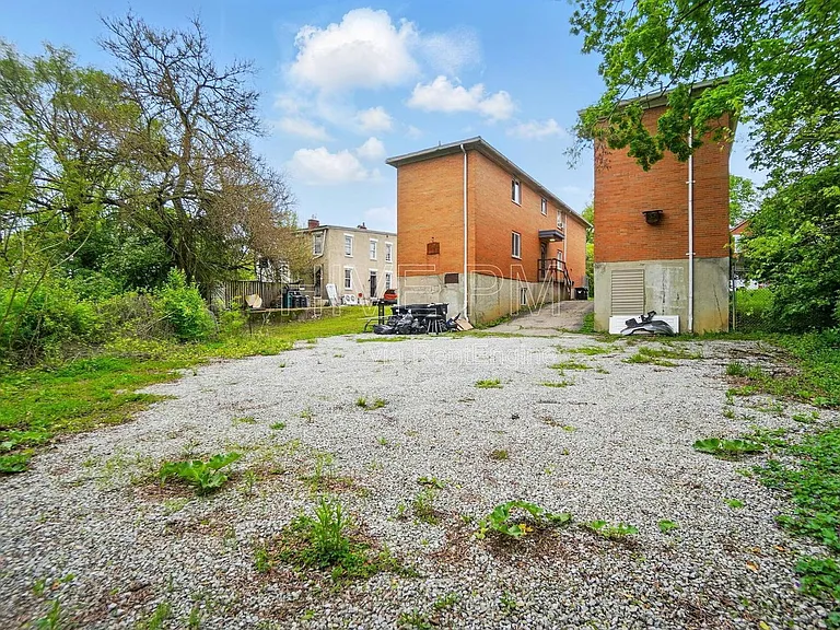 39 Wuest St #5 — Photo 16