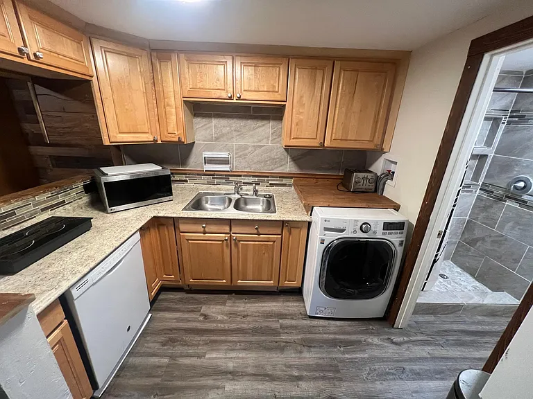 2524 Pine Bluff Rd — Photo 4
