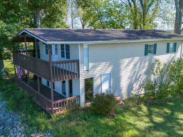 1705 Wilkinson Ferry Dr, Savannah, TN 38372