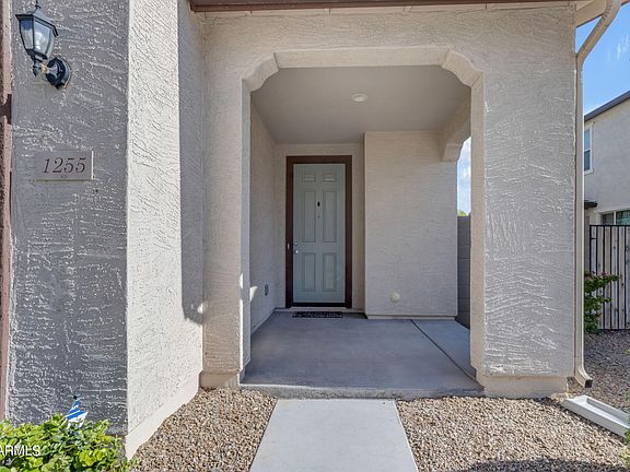 3rd image of 1255 N 166TH Avenue