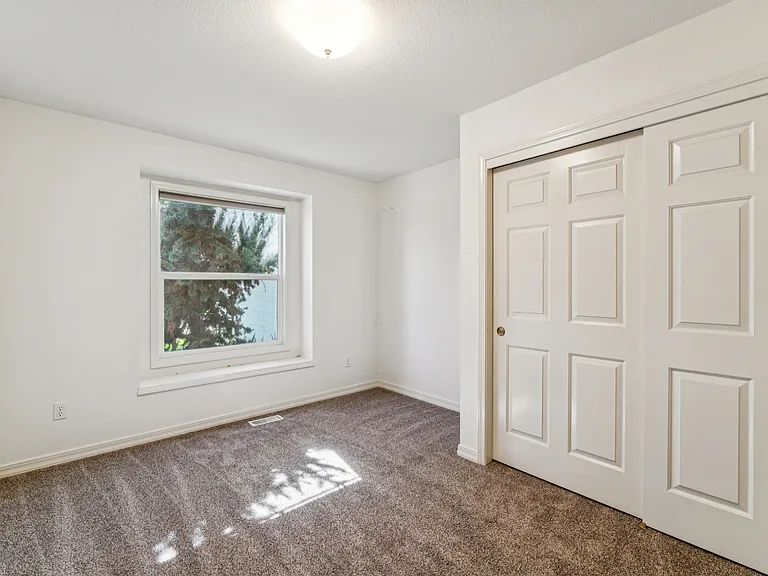 24963 Fox Ridge Dr — Photo 40