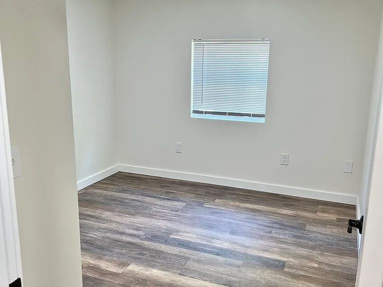 1316 Chestnut St — Photo 10