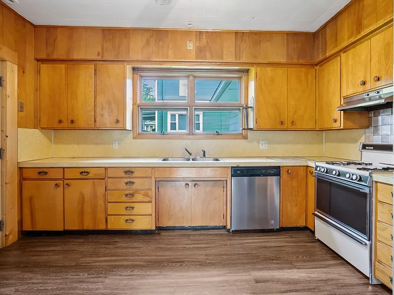 1721 Clay St — Photo 5