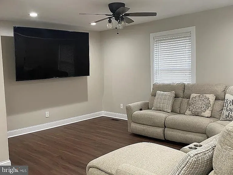 10584 Brent Town Rd — Photo 2