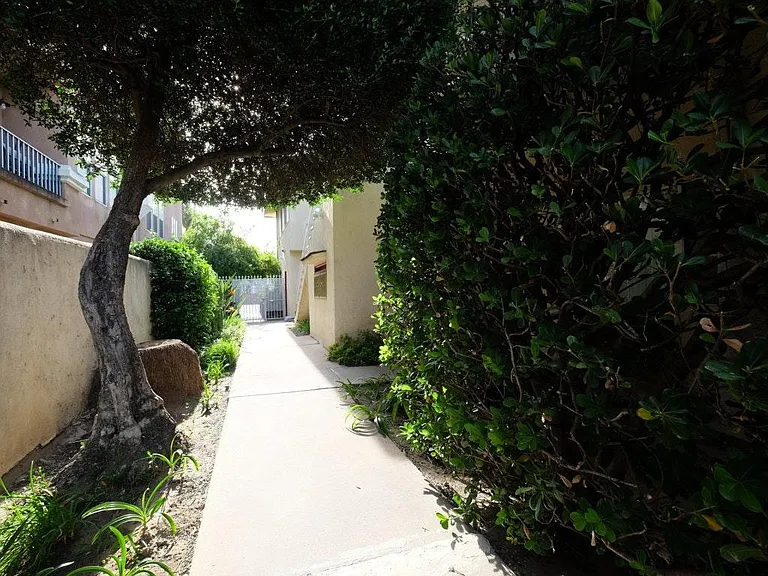 4510 Hazeltine Ave — Photo 10