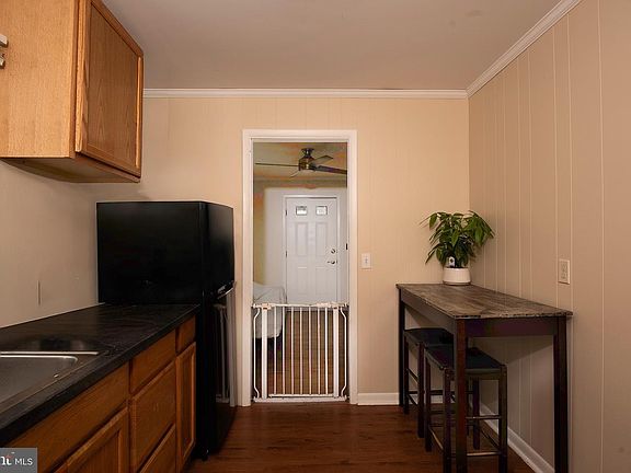 3rd image of 318 Lincoln Dr