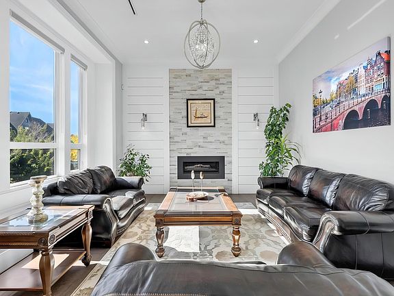 3rd image of 15949 39a Ave