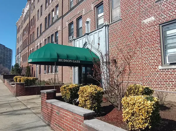6209 6215th Blvd #4DN, West New York, NJ 07093