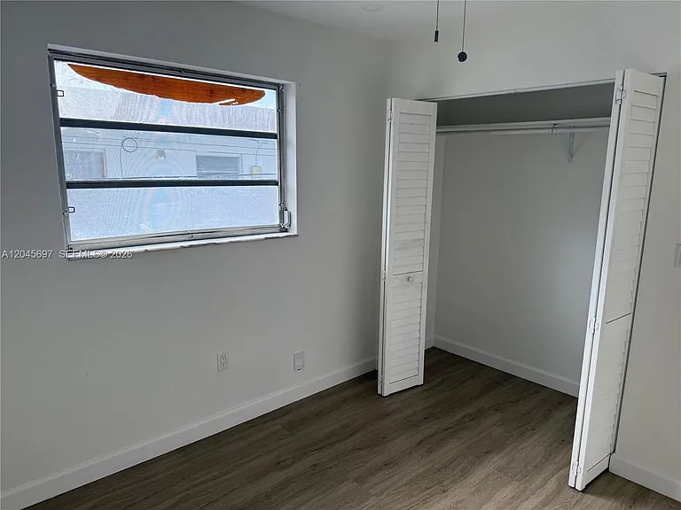 767 SW 9th St #202 — Photo 13
