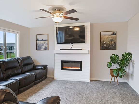 5th image of 1117 Fifield Rd