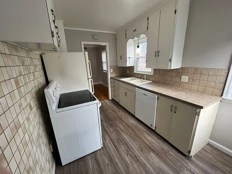2718 N Wyoming St — Photo 5