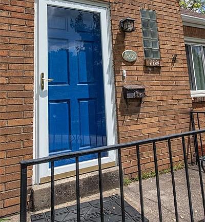 3rd image of 3235 Chalmers Ave