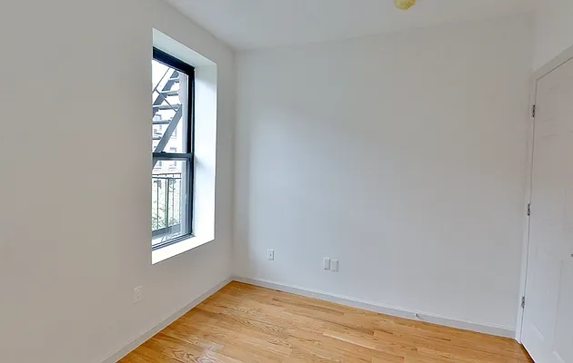 Rented by REAL New York | media 23