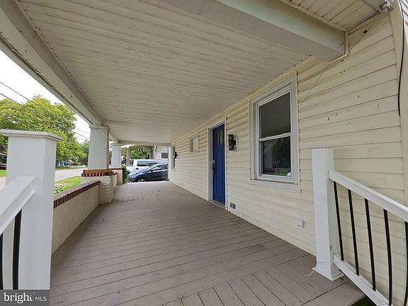 3rd image of 628 Main St