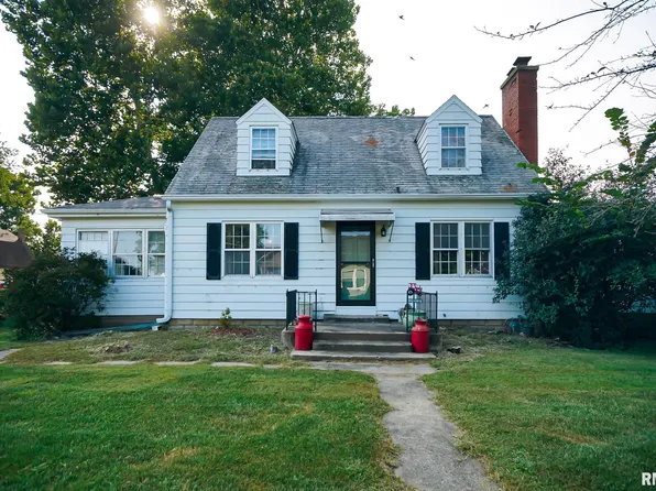 323 N Trivoli Rd, Trivoli, IL 61569
