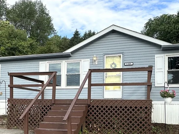 1309 N Water Ave, Hermitage, PA 16148