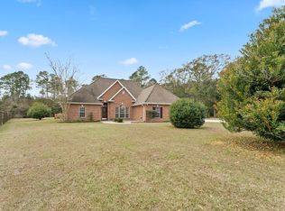 1 Chippewa Dr, Picayune, MS 39466