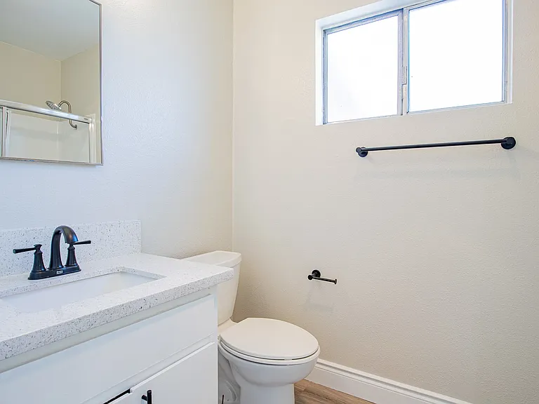 21729 Verne Ave #6 — Photo 9