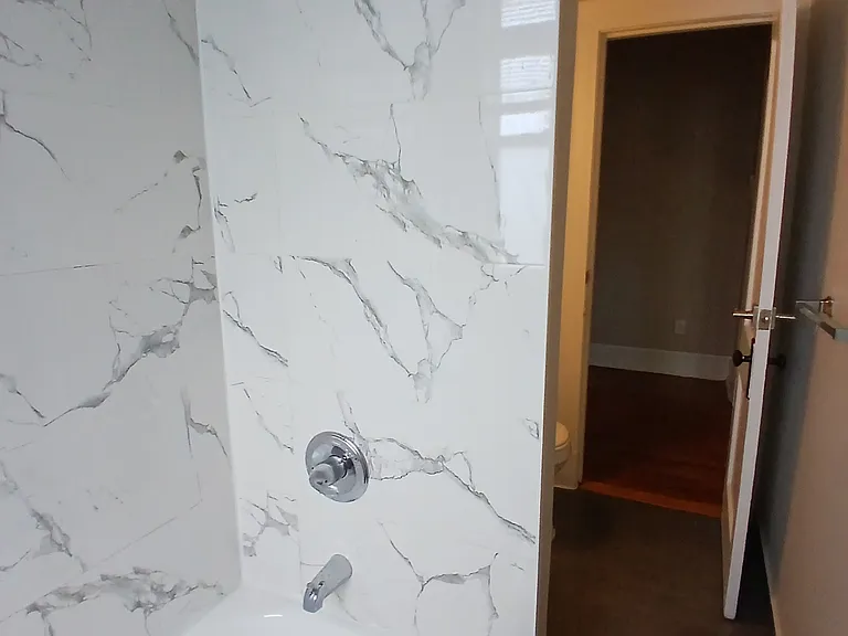 327 Washington St #C2 — Photo 2