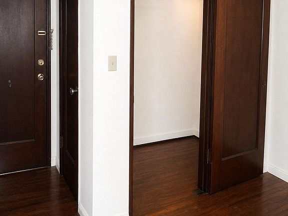 5th image of 2511 Hearst Ave #207