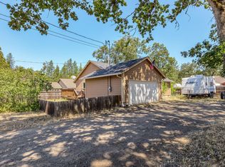 70 Maple St, Shady Cove, OR 97539