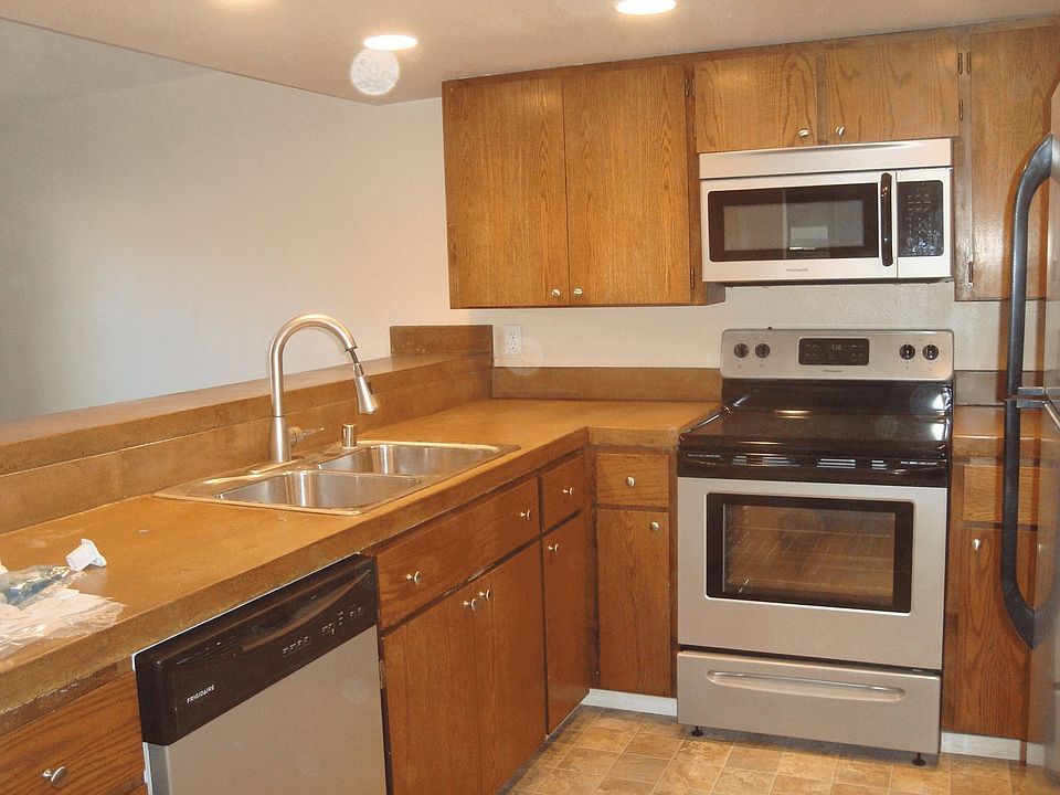 1st image of 8312 27th St W APT 3