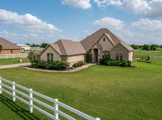 931 Wickwood Ct, Fort Worth, TX 76131