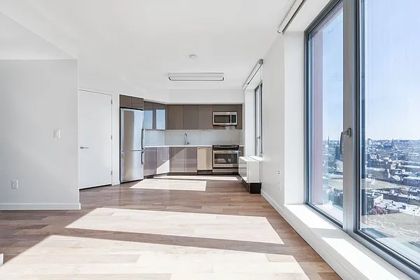 Rented by Greystar | media 23