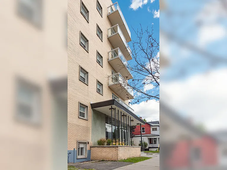 145 Stewart St — Photo 3