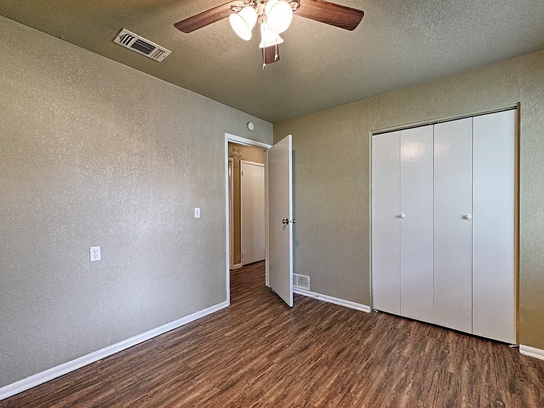 4909 Dalevale Ct — Photo 13