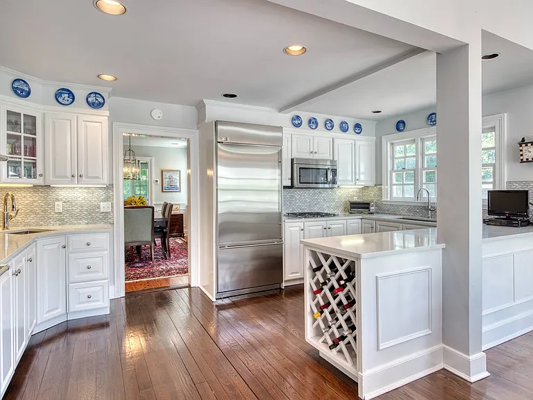312 Ocean Rd — Photo 11