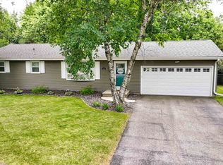 920 Bruce St, Sun Prairie, WI 53590