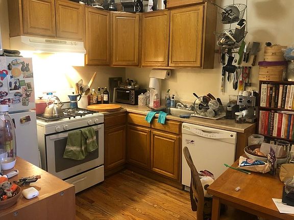 3rd image of 1117 8th Ave #1LR