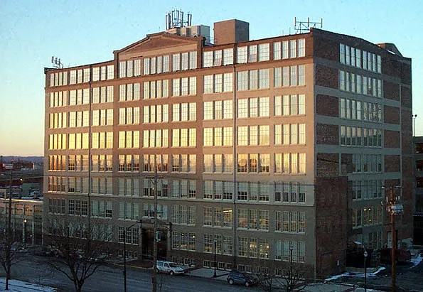 815 W Market St — Photo 1