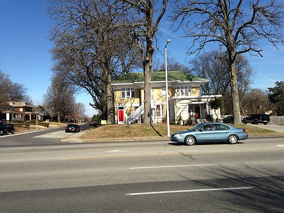 2nd image of 1642 Poplar Ave