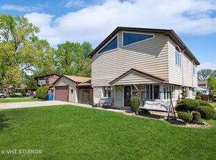 4924 Oak Center Dr, Oak Lawn, IL 60453