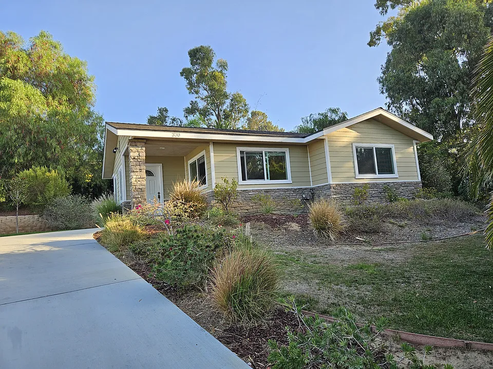 370 Alosta Way