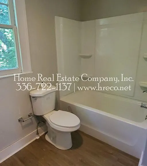 926 N Jackson Ave — Photo 8
