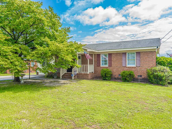 204 Beeler Avenue, Hamlet, NC 28345