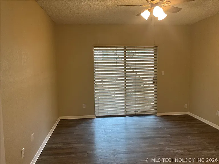 3230 S Lakewood Ave — Photo 10